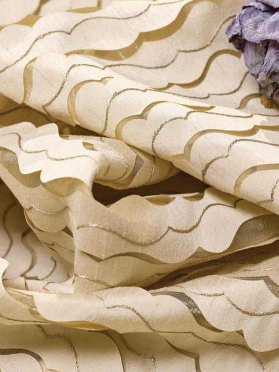 5 Tips on Using Embroidered Fabric in your Bedroom Decor 